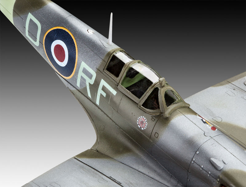Supermarine Spitfire Mk.V B 1/72 Scale Model Kit Cockpit Detail