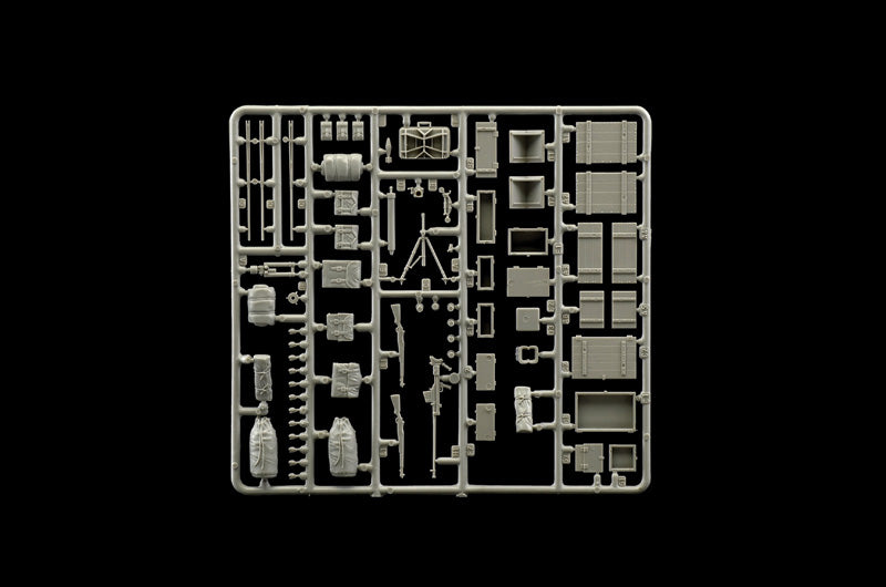 WW2 Accessories Set 1/35 Scale Frame 1