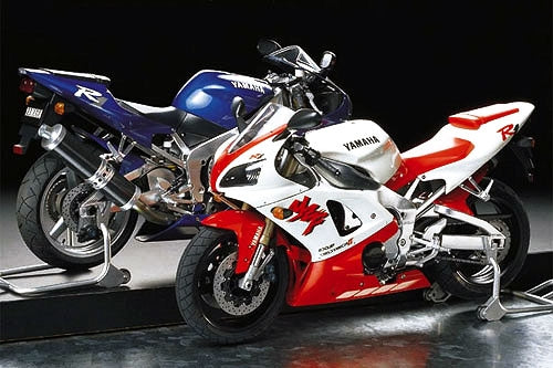 Yamaha YZF-R1 Motorcycle 1:12 Scale Model Kit By Tamiya