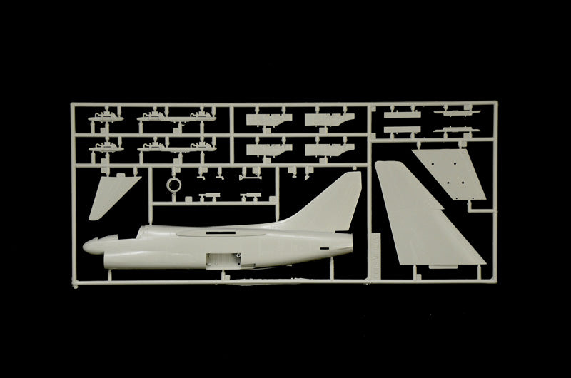 Ling-Temco-Vought (LTV) A-7E Corsair II, 1/72 Scale Plastic Model Kit Fuselage Frame