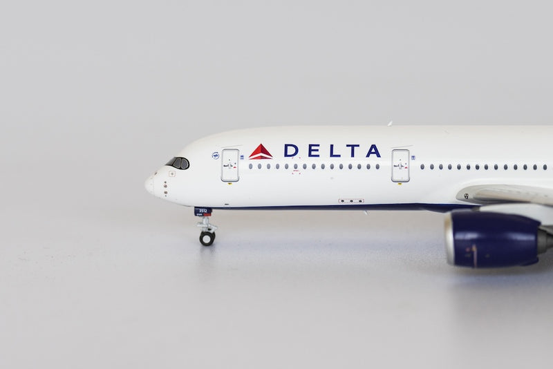 Airbus A350-900 Delta Airlines (N512DN) 1:400 Scale Model Nose Close Up