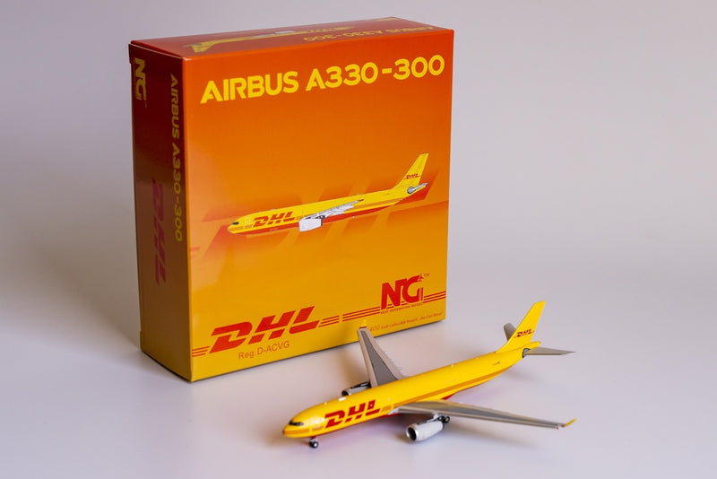 Airbus A330-300P2F DHL (D-ACVG) 1:400 Scale Model Box