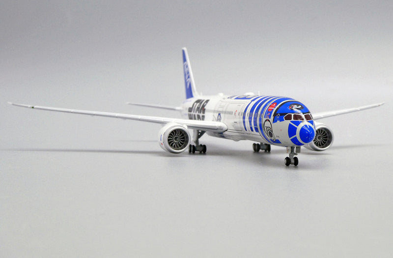 Boeing 787-9 All Nippon Airways Star Wars (JA873A) 1:400 Scale Model Front View Offset Right