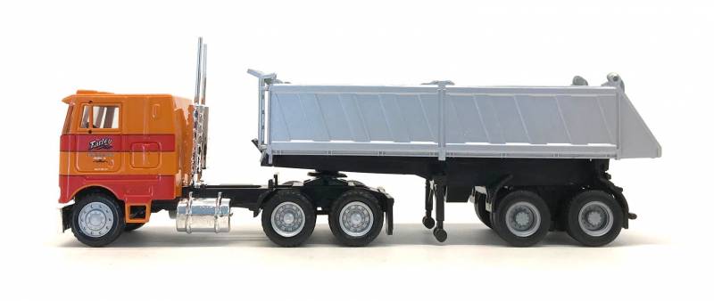 Peterbilt COE 2 Axle Semi (Orange & Red )  w/ 2 Axle End Dump Trailer 1:87 (HO) Scale Model By Promotex