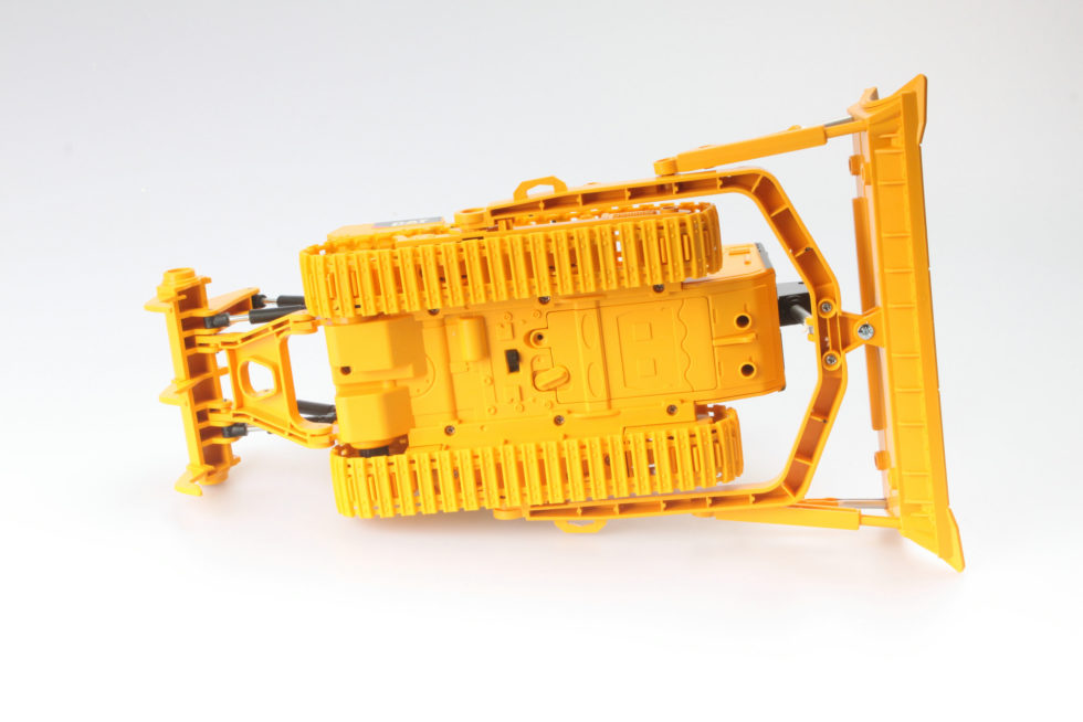 Bull Télécommandé CATERPILLAR D7E – Diecast Masters 1/24 – Modèle Réduit DCM25002