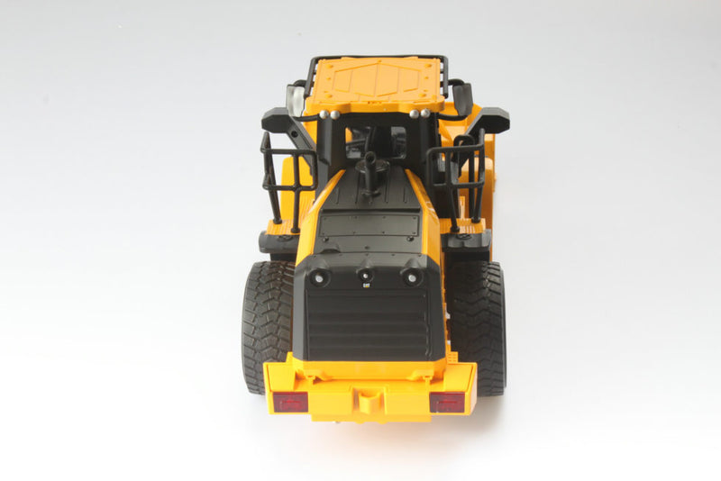 Caterpillar 950M Wheel Loader 1:24 Scale Radio Controlled Model Rear View