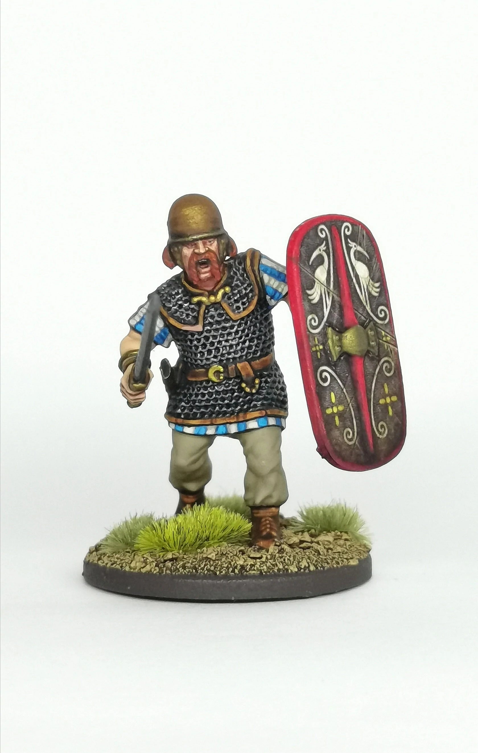 Gallic Armoured Warriors, 28 mm Scale Model Plastic Figures Swordsman Close Up