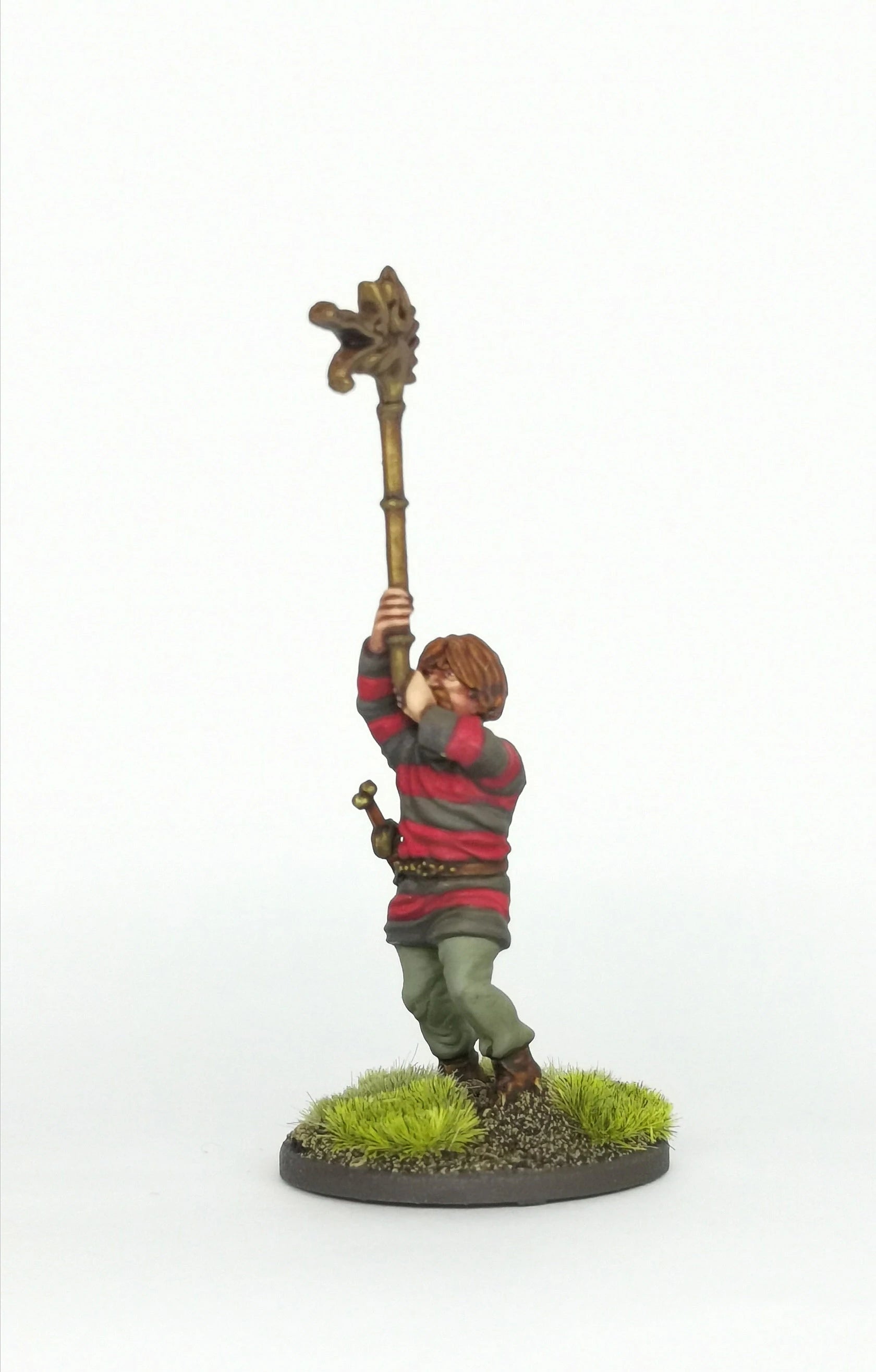 Gallic Armoured Warriors, 28 mm Scale Model Plastic Figures Standard Bearer