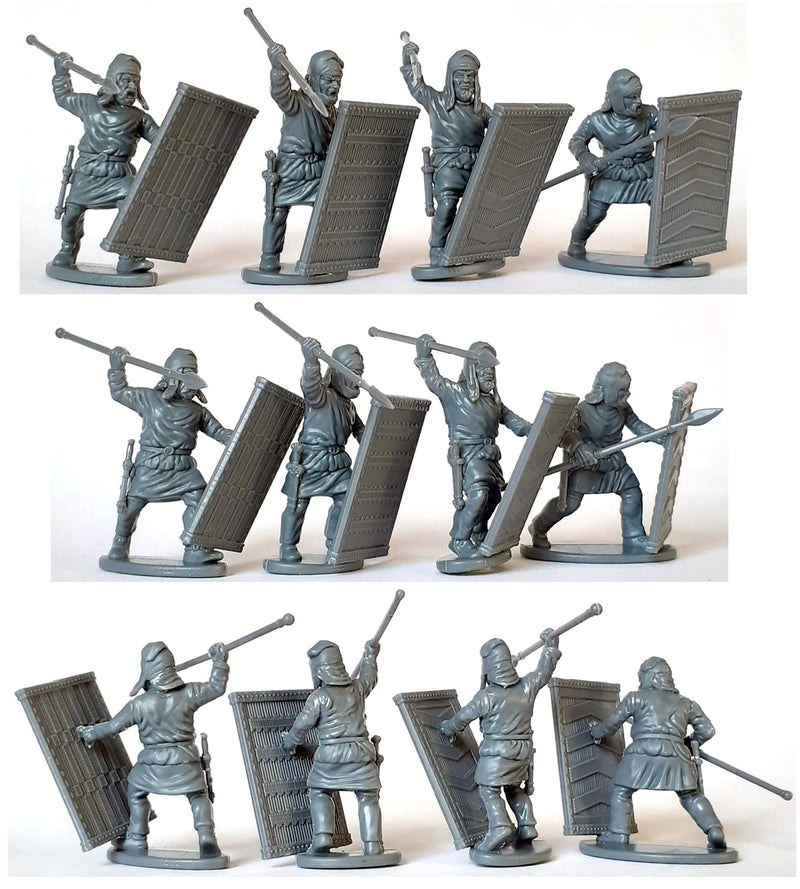 Persian Unarmored Spearman, 28 mm Scale Model Plastic Figures with Shields