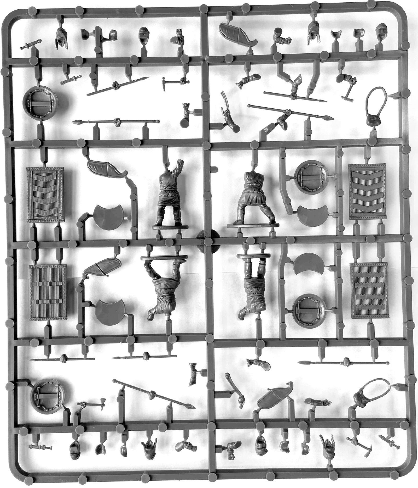 Persian Unarmored Spearman, 28 mm Scale Model Plastic Figures Example Frame