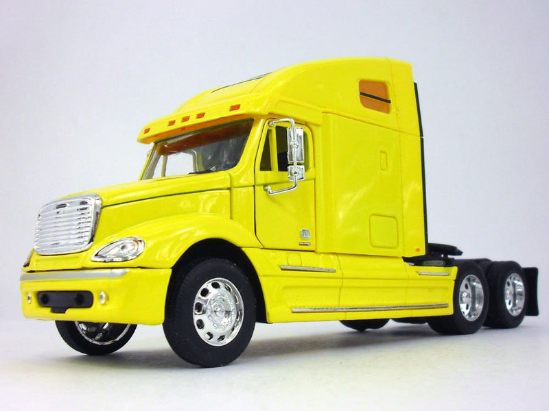 Frightliner Columbia Extended Cab Truck 1/32 Scale Model By Wellly