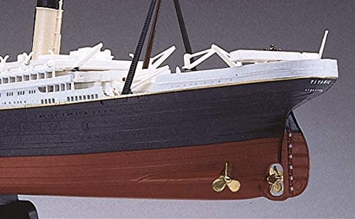 RMS Titanic 1/570 Scale Model Kit By Revell Aft Detail