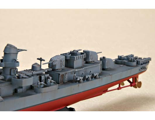 USS The Sullivans DD-537 1:700 Scale Model Kit