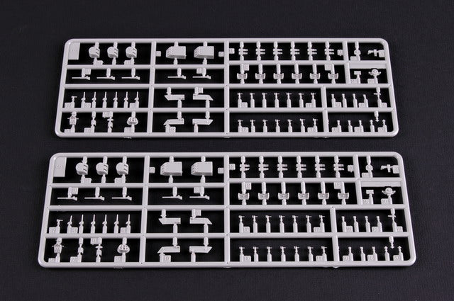 USS Pittsburgh Heavy Cruiser CA-72 1944, 1:700 Scale Model Kit Sample Frame 1