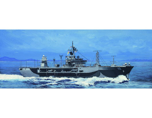 USS Blue Ridge LLC-19 1997, 1:700 Scale Model Kit Box Art