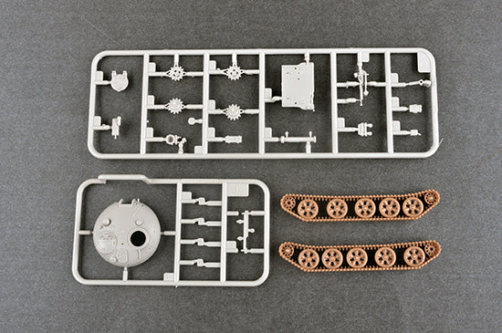 T-62 Soviet Main Battle Tank 1972 ,1:72 Scale Model Kit Frames & Tracks