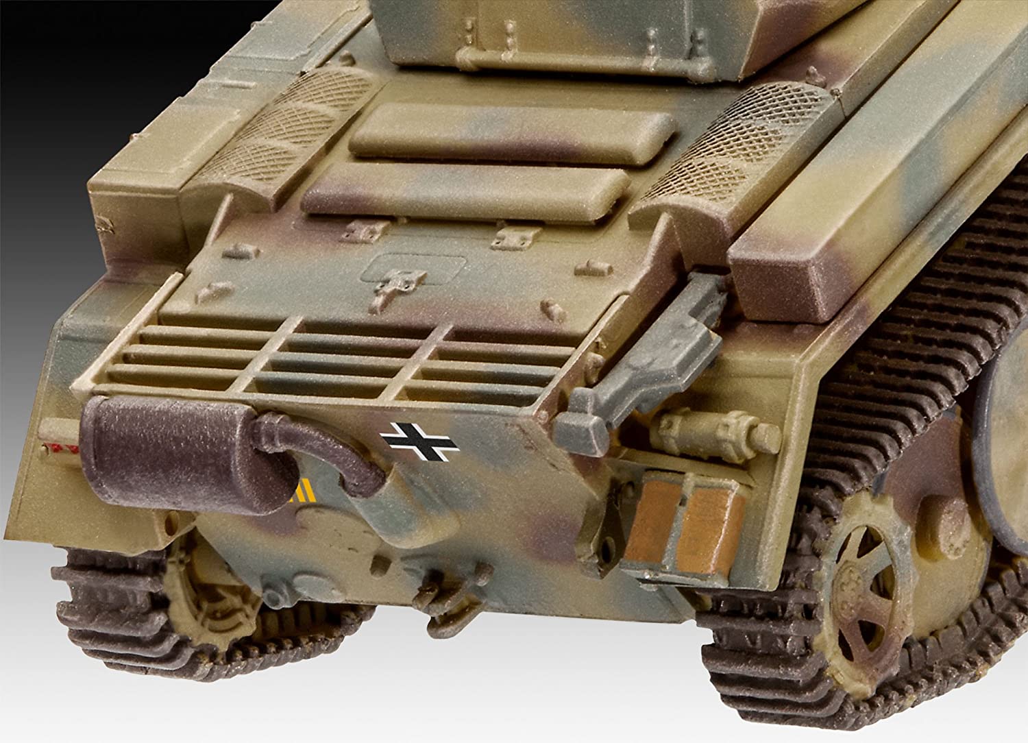 PzKpfw II Ausf. L (Luchs - “Lynx”) 1/72 Scale Model Kit Engine Area Detail