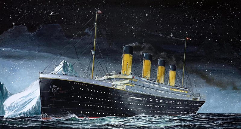 RMS Titanic 1/1200 Scale Model Kit Box Art
