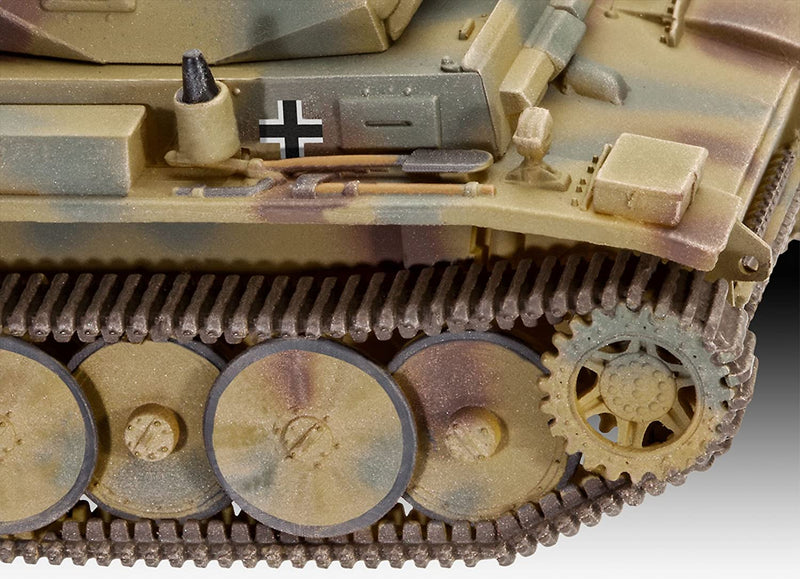 PzKpfw II Ausf. L (Luchs - “Lynx”) 1/72 Scale Model Kit Drive & Track Detail