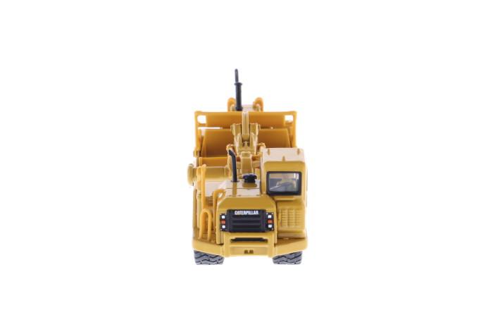 Caterpillar 627G Wheel Tractor-Scraper 1:87 (HO) Scale Model Front View