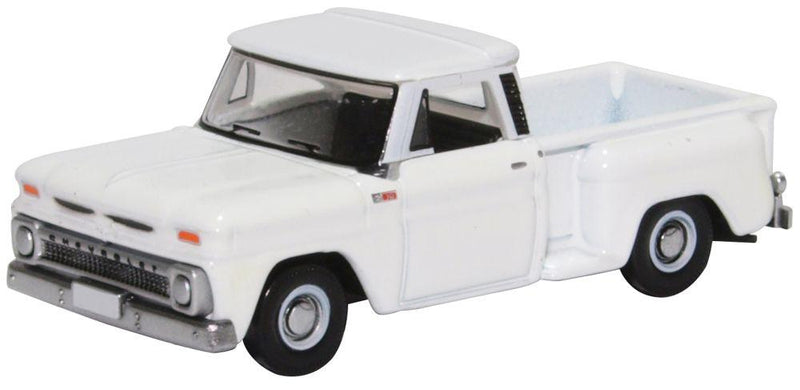 Chevrolet C10 Stepside Pickup 1965, White, 1:87 Scale Model By Oxford Diecast