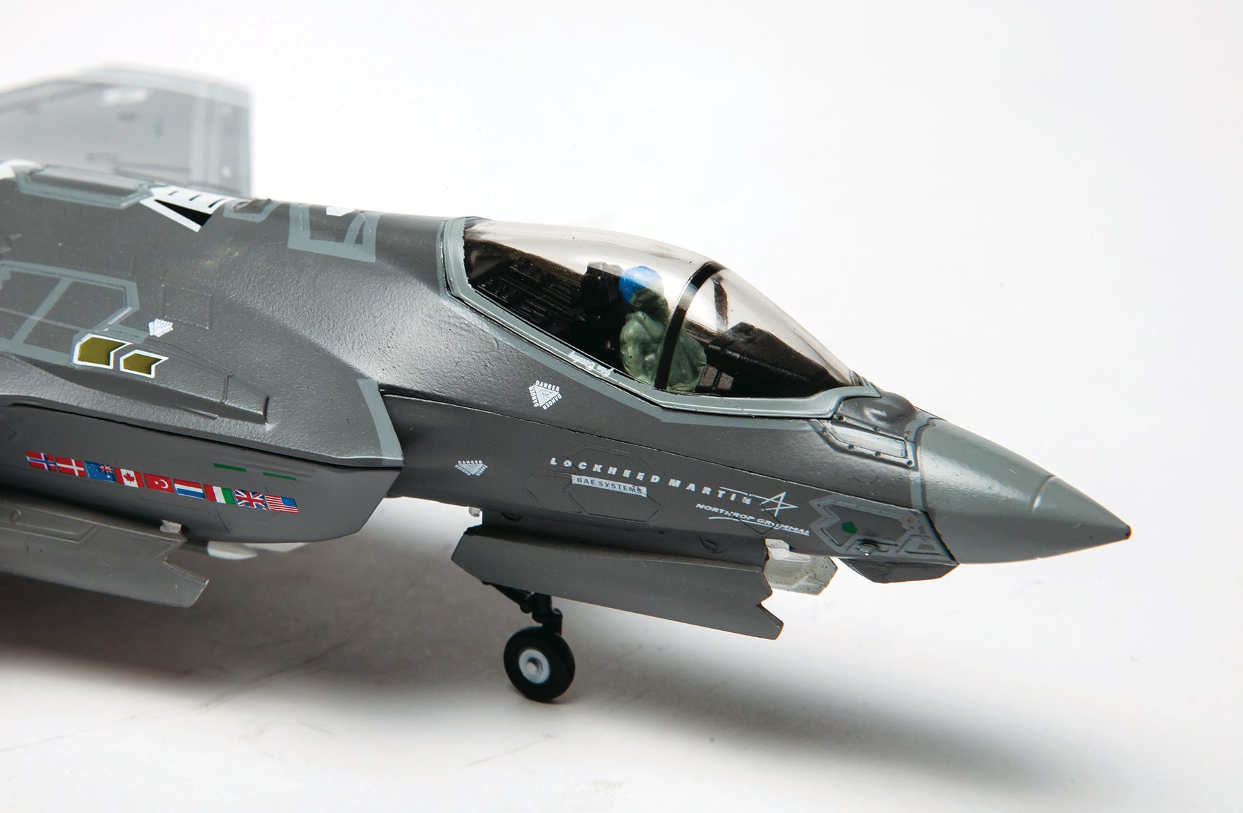 Lockheed Martin F-35A Lightening II #AF-01 Edwards AFB 1:72 Scale Diecast Model