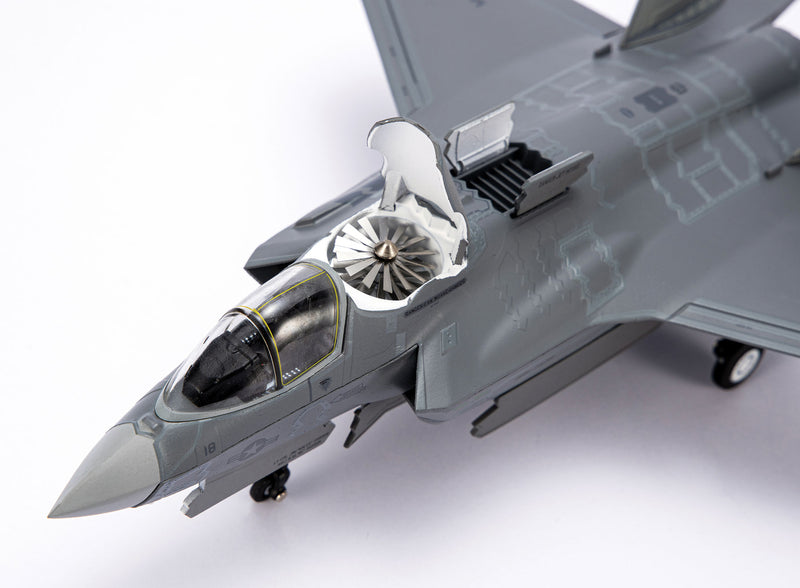 Lockheed Martin F-35B Lightening II 461st Flight Test Squadron 1:72 Scale Diecast Model Lift Fan Close Up