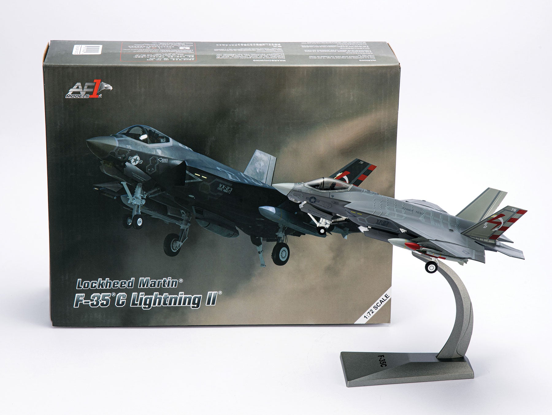 Lockheed Martin F-35C Lightening II VX-23 “Salty Dogs” CF-05, 1:72 Scale Diecast Model Box