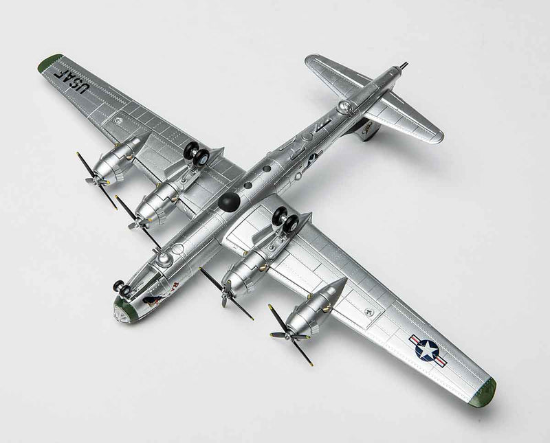 Boeing B-29 Superfortress "Raz'n Hell" 1/144 Scale Model By AF1 Underside