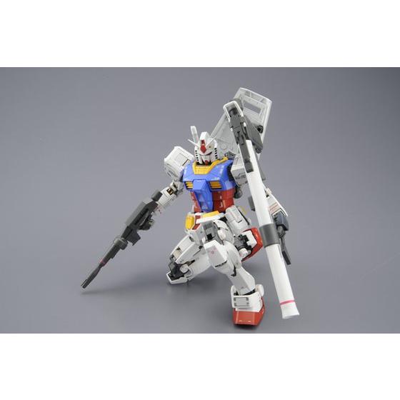 Bandai Gundam Master Grade  RX-78-2 Ver 3.0 1/100 Scale 