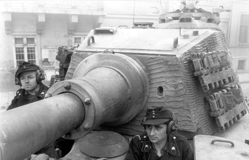 Tiger II turret close up With Zimmerit coating, Budapest 15 October 1944