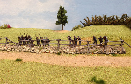 Cross & Rail Fencing with Stone Bases 28mm Scale Scenery