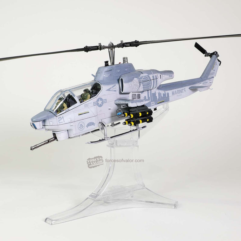Bell AH-1W Super Cobra Marine Light Attack Helicopter Squadron 167 2012, 1:48 Scale Model In Flight Display