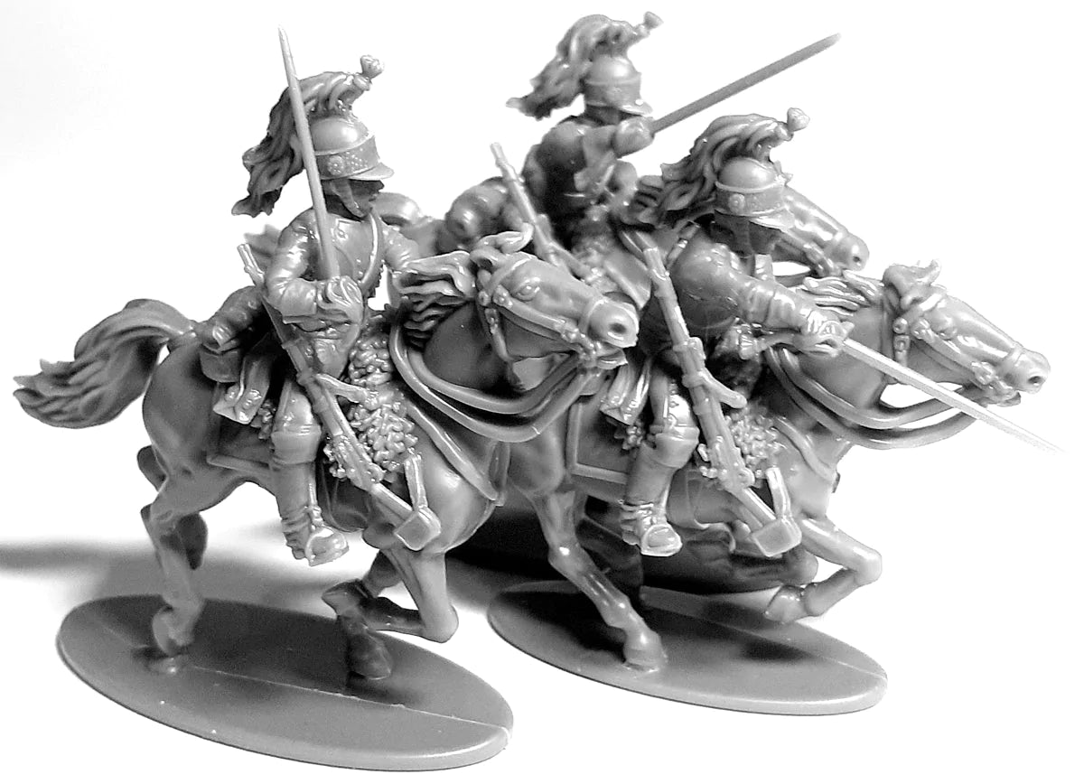 Napoleonic French Dragoons 1807 - 1812, 28 mm Scale Model Plastic Figures Close Up