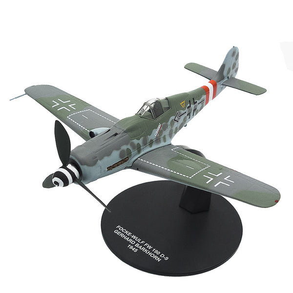 Focke-Wulf-FW-190-D-9_-pilot-