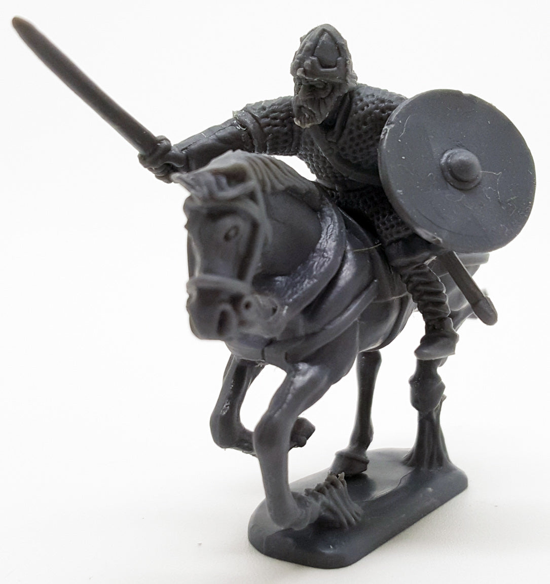 Goth Noble Cavalry, 28 mm Scale Model Plastic Figures Swordsman Close Up