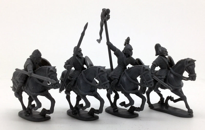 Goth Noble Cavalry, 28 mm Scale Model Plastic Figures Example With Standard Bearer