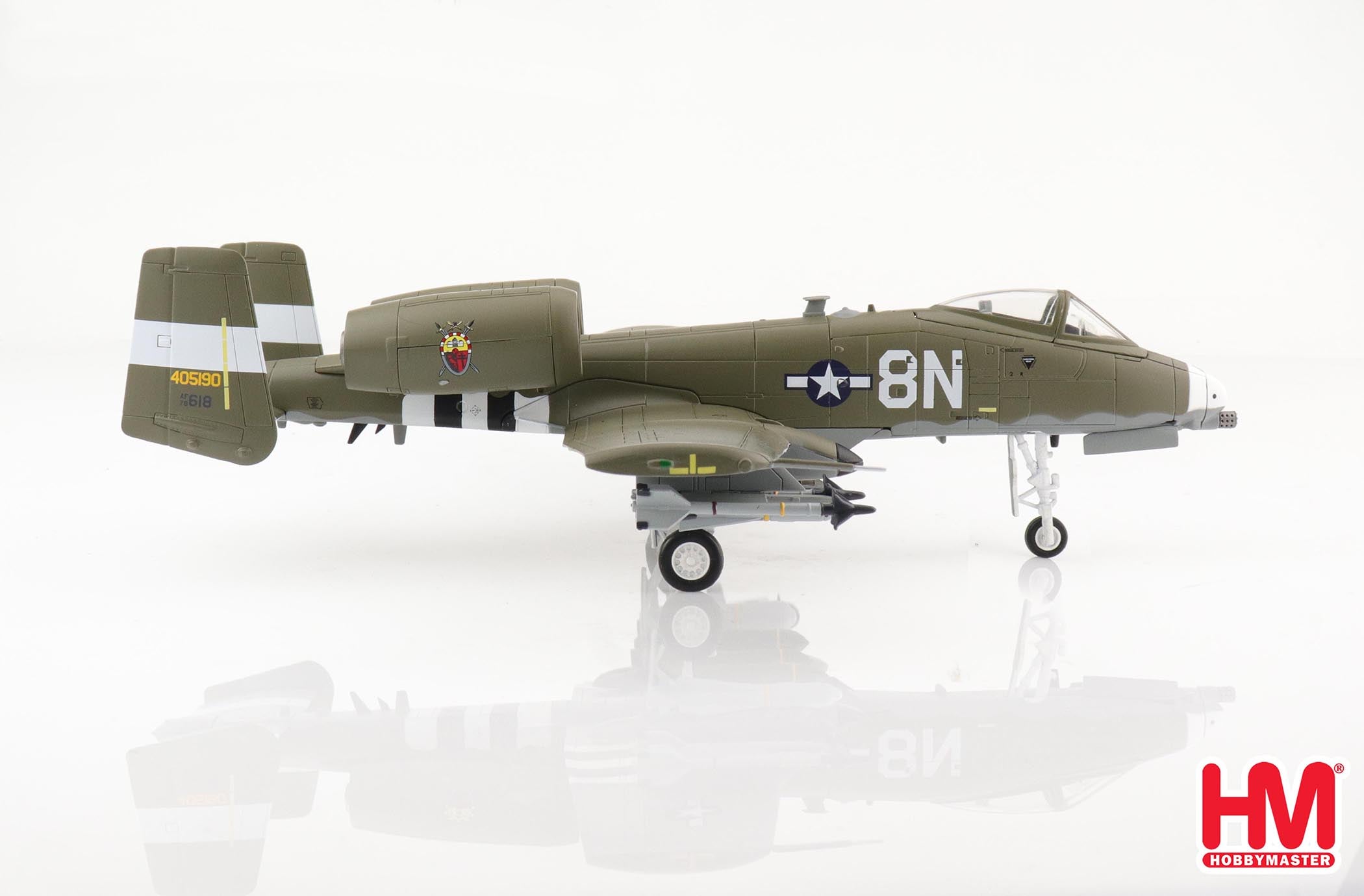 No352 1/72 USAF A-10 Thunderbolt ⅡSeries Amazon.com: 1:72 Scale Model Fairchild Republic A-10