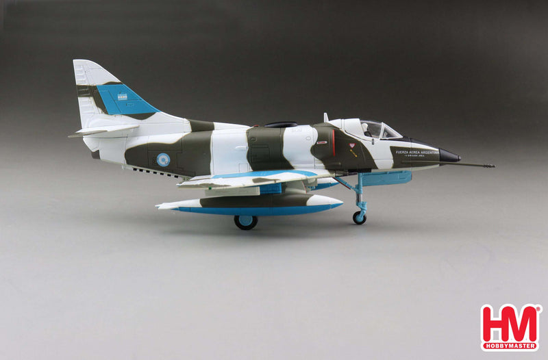 Douglas A-4C Skyhawk Argentine Air Force 1982, 1:72 Scale Diecast Model Right Side View