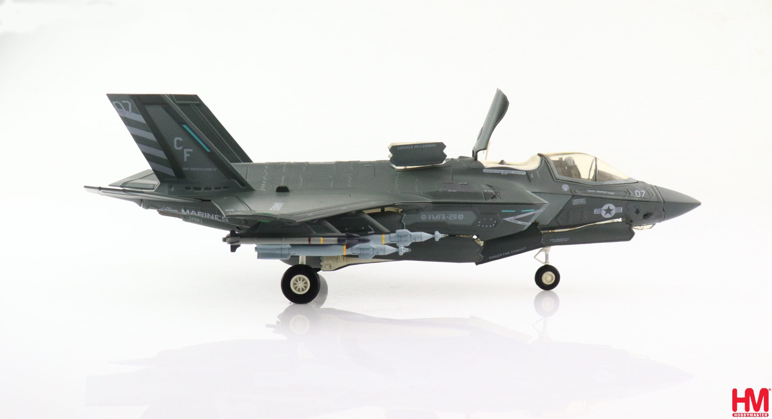 Lockheed Martin F-35B Lightning II, USMC VMFA-211, HMS Queen Elizabeth 2021, 1:72 Scale Diecast Model Right Side View