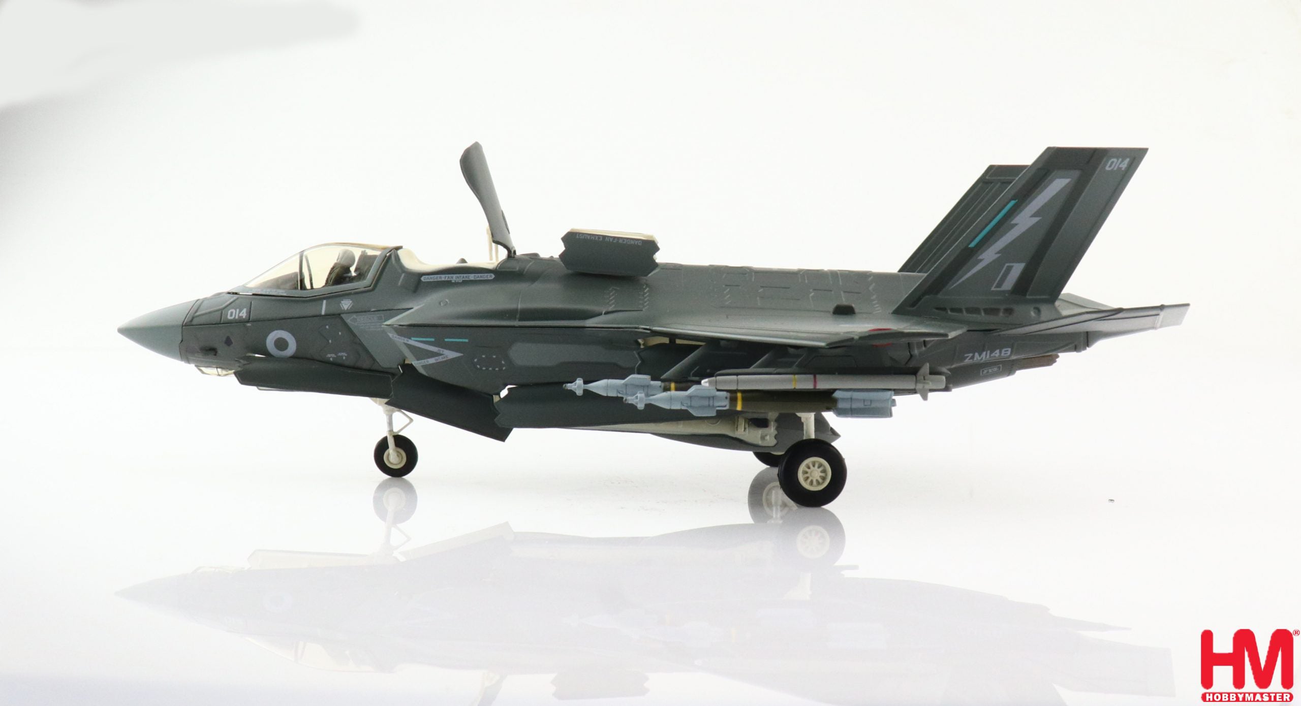 Lockheed Martin F-35B Lightning II, No. 617 Squadron, HMS Queen Elizabeth 2021, 1:72 Scale Diecast Model Left Side View