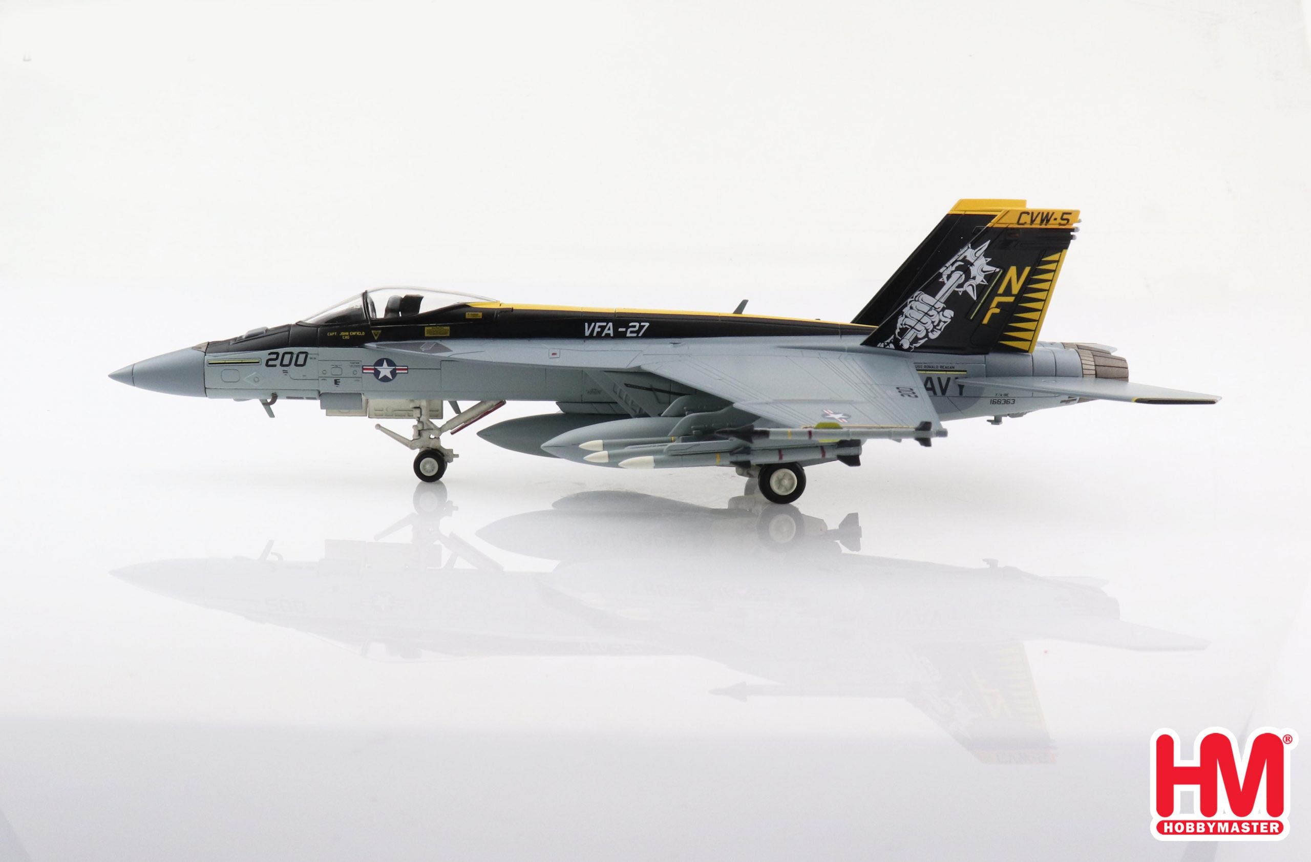 Boeing F/A-18E Super Hornet, VFA-27 “Royal Maces” USS Ronald Reagan, 2015, 1:72 Scale Diecast Model Left Side View