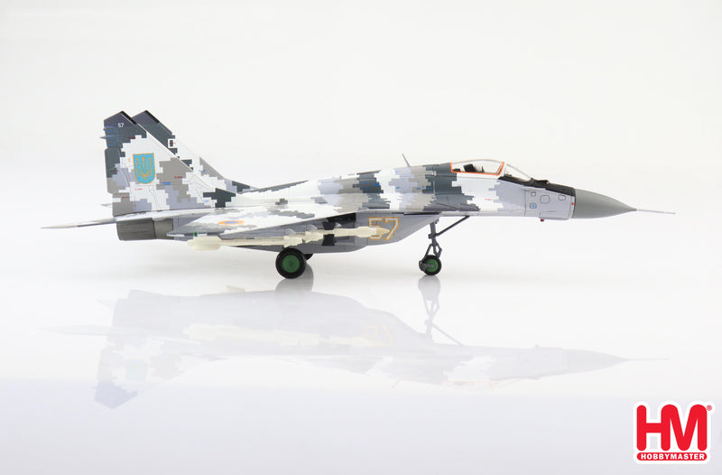 Mikoyan Mig-29 9-13 Fulcrum C “Yellow 57” Ukrainian Air Force 2014, 1:72 Scale Diecast Model Right Side View