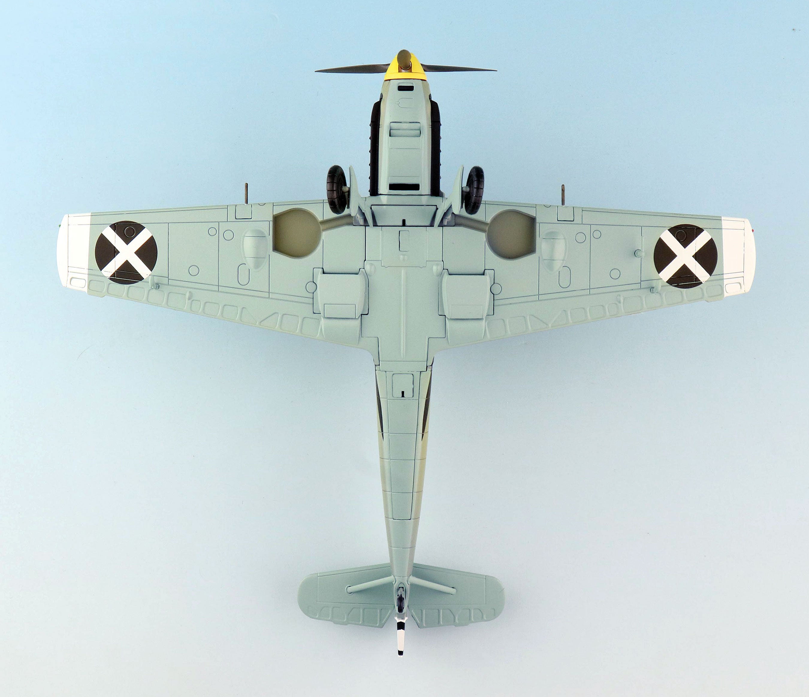 Hobby Master | Messerschmitt Bf-109E-3 “Condor Legion” 1939, 1/48