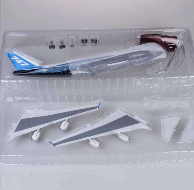 Boeing 747-400  1:150 Scale Model With LED Light By Hyinuo Packaging