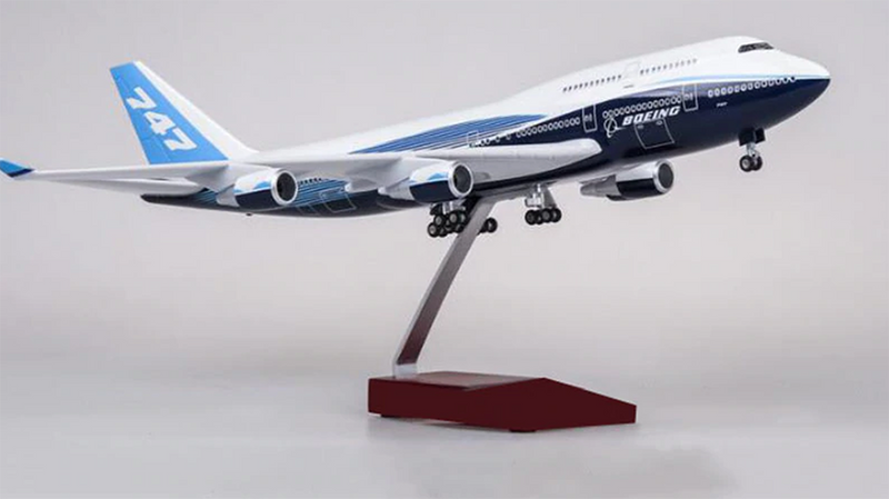 Boeing 747-400  1:150 Scale Model With LED Light By Hyinuo