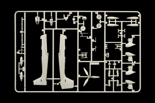 Junkers Ju-87 B2/R2 Stuka, 1/72 Scale Model Kit Frame 1