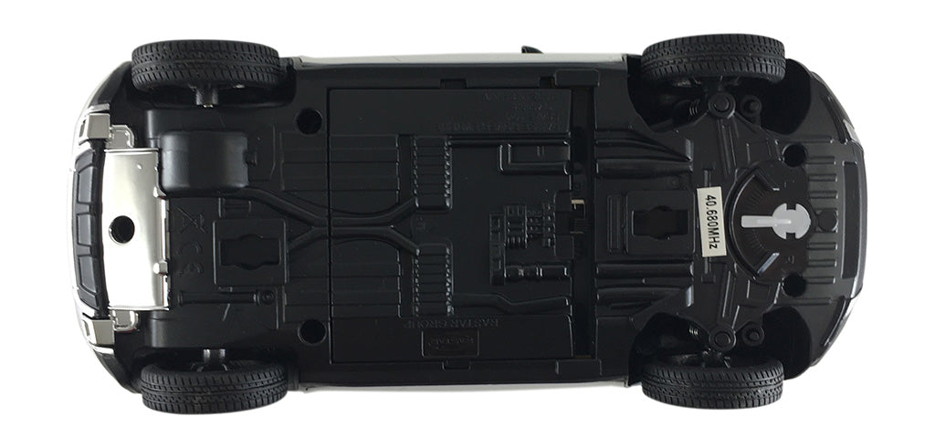 Rastar Land Rover Range Rover Evoque (White) 1/24 Scale RC Car Bottom View