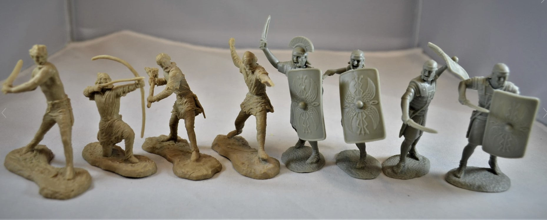 Romans & Barbarians 1/32 (54 mm) Scale Plastic Figures Pose Close Up