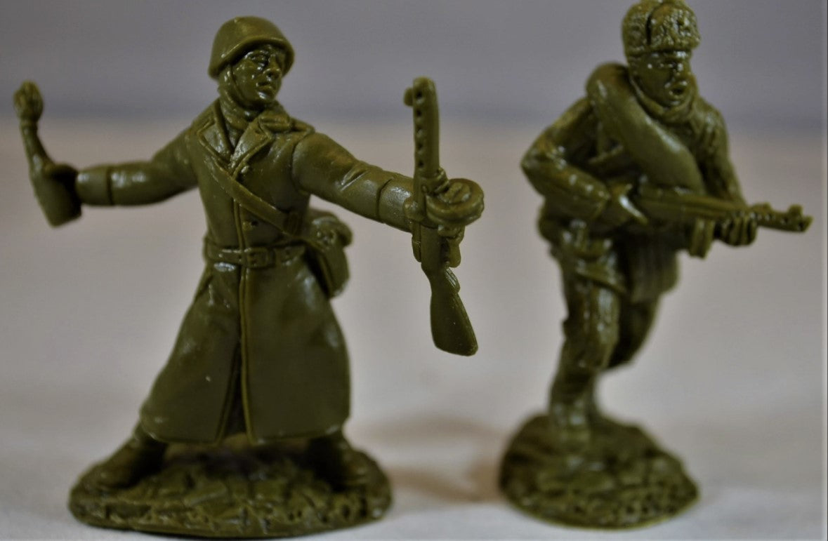 Russian Infantry WWII 1/32 (54 mm) Scale Plastic Figures Close Up